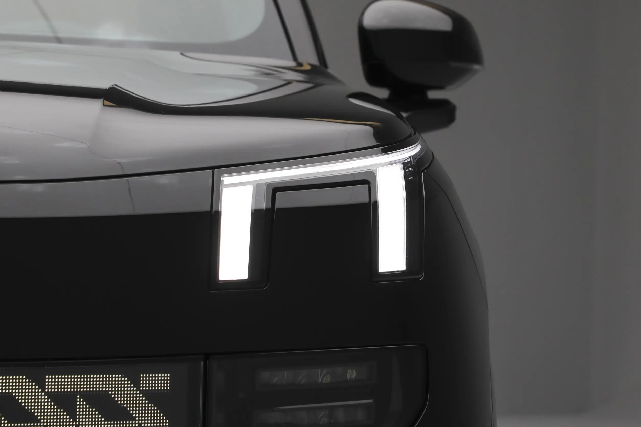 Lynk Co 900 фара