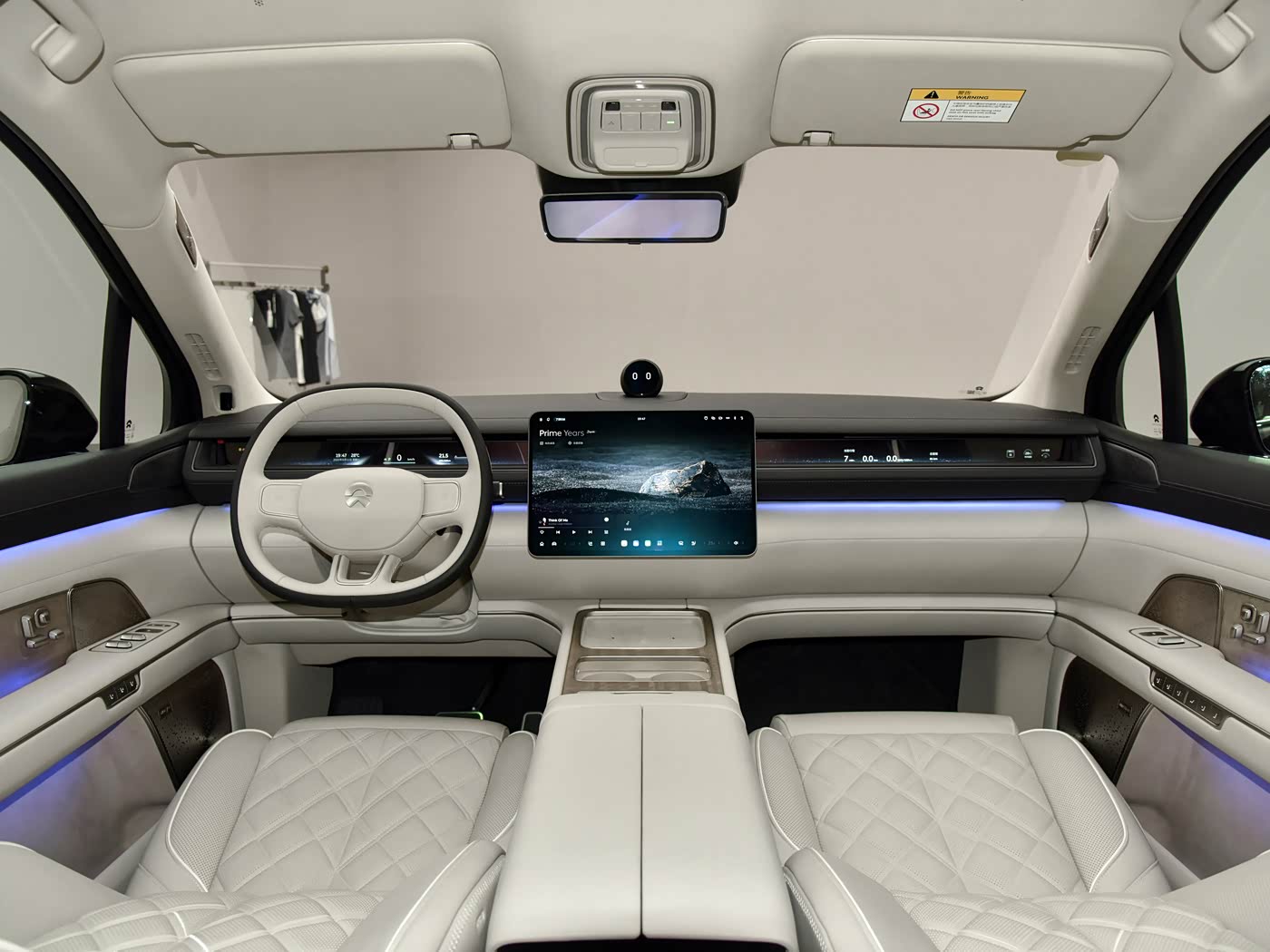 nio-es8-interior-white-1