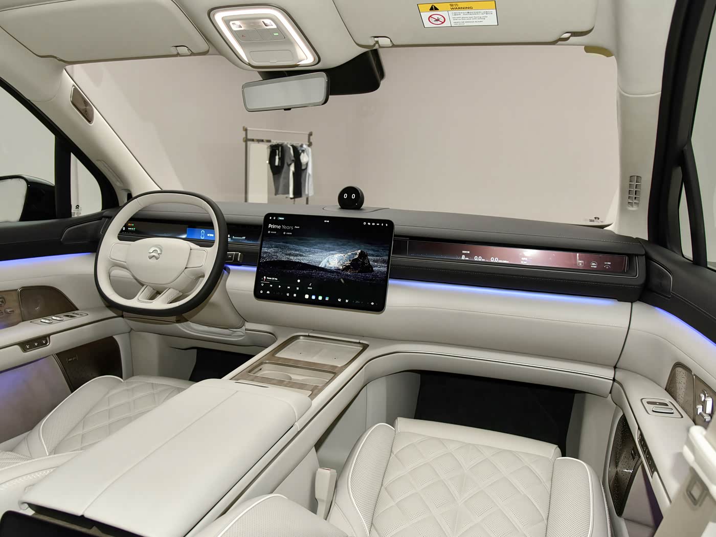 nio-es8-interior-white-12