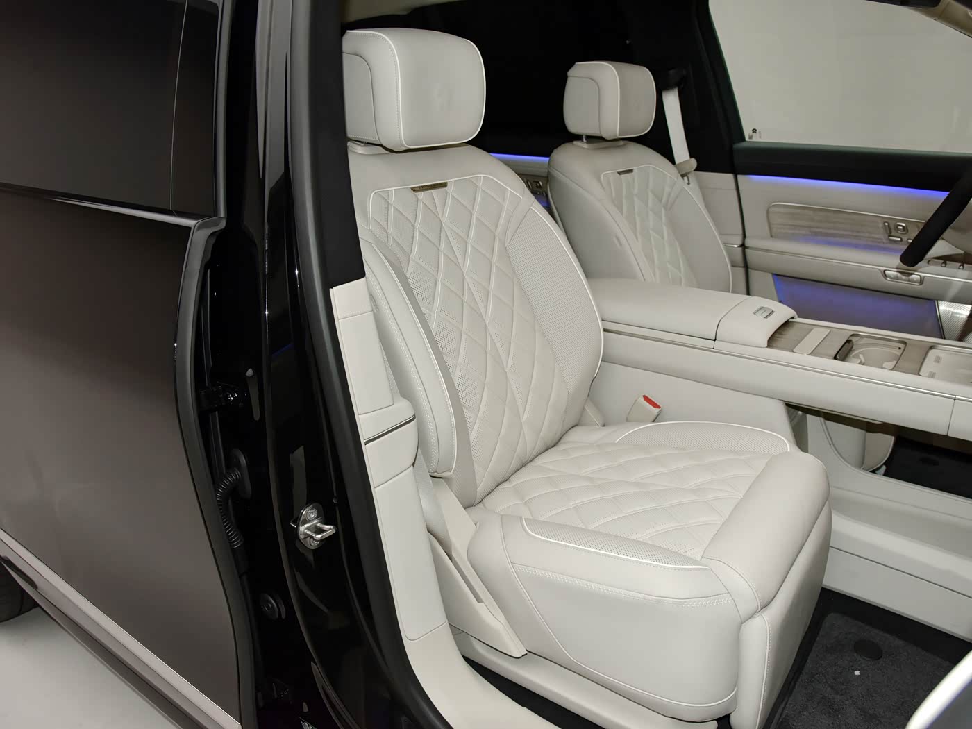 nio-es8-interior-white-6-seat-28