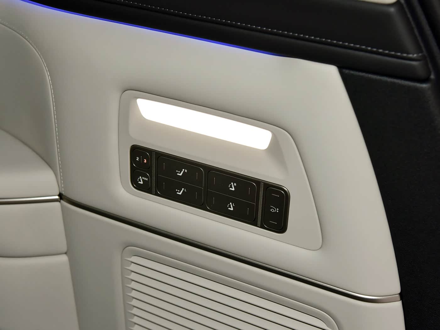 nio-es8-interior-white-6-seat-34