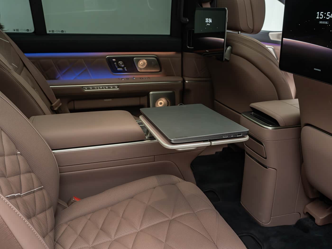 nio-es9-interior-brown-05