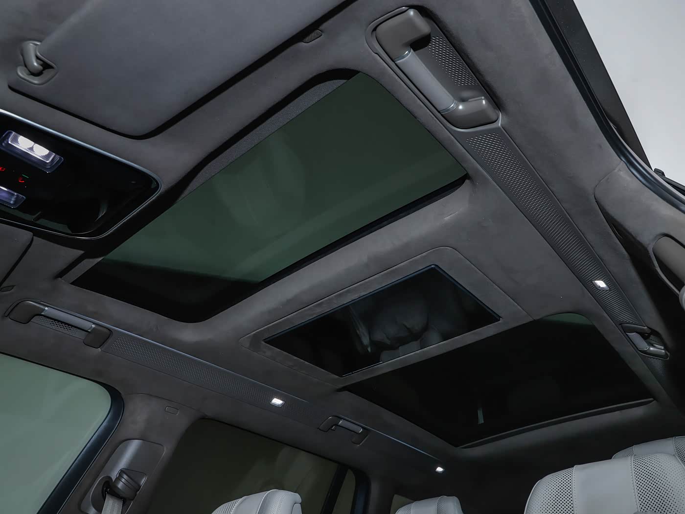 volkswagen-id-era-9x-interior-white-11