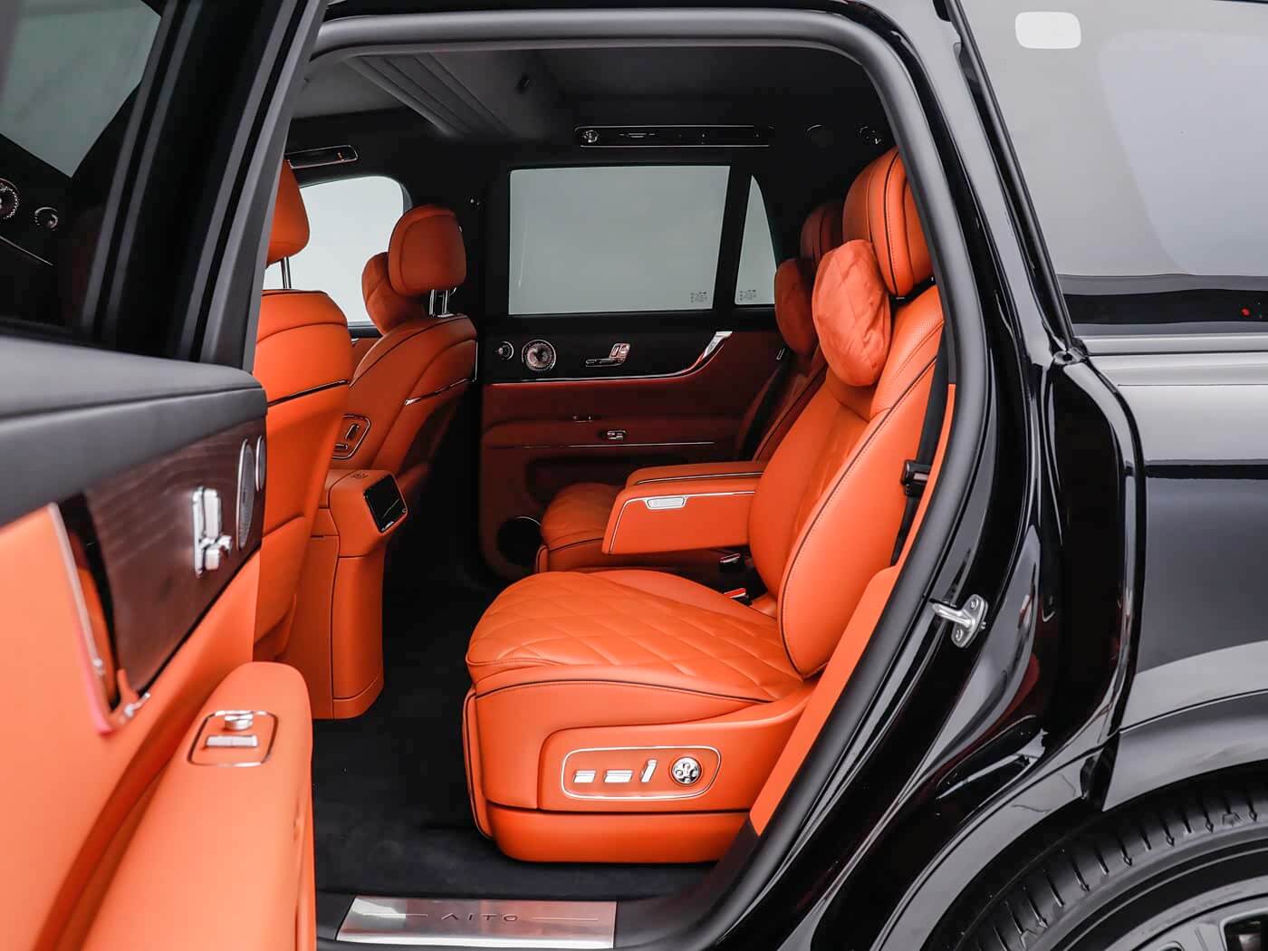 aito-m9-ultimate-interior-orange-11