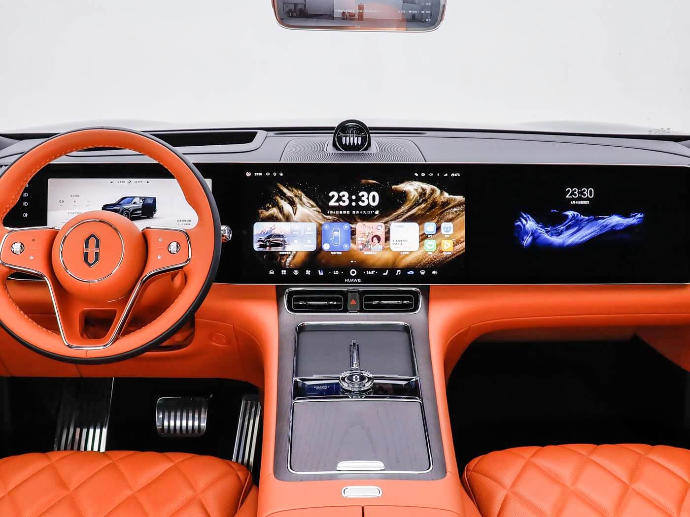 aito-m9-ultimate-interior-orange-3