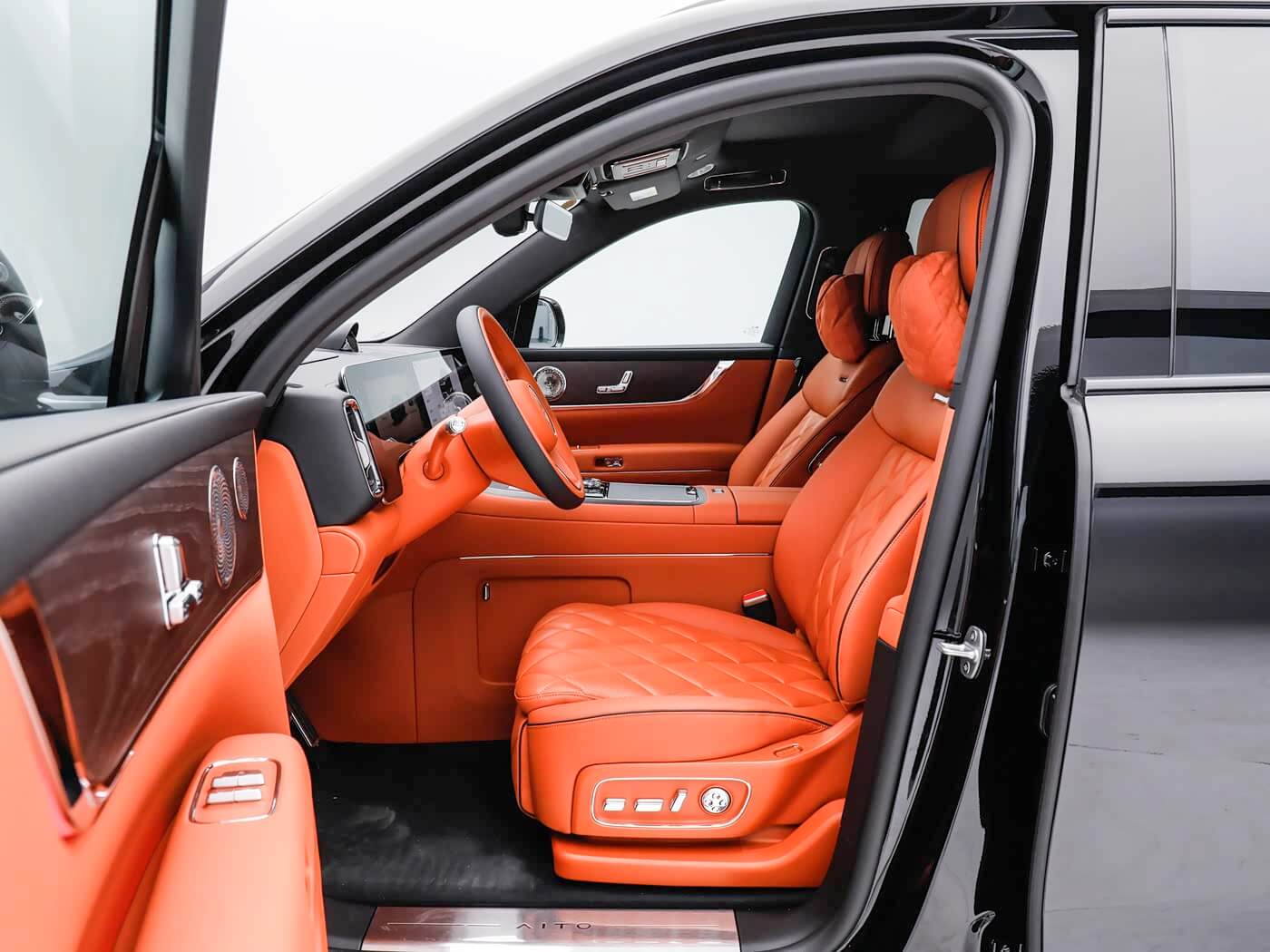 aito-m9-ultimate-interior-orange-7