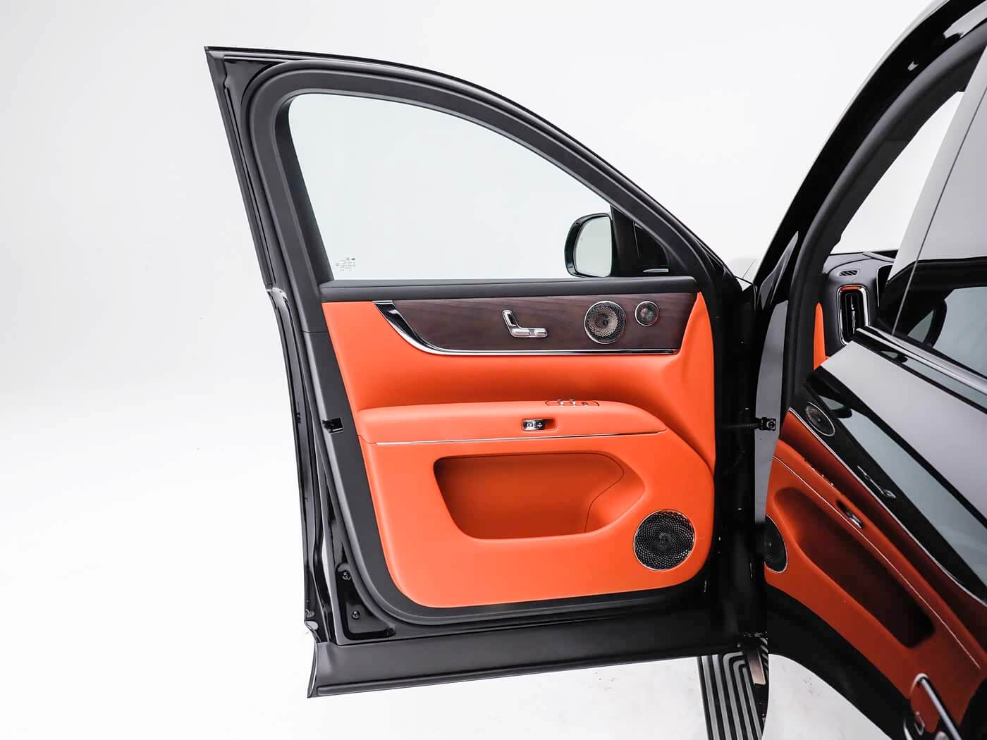aito-m9-ultimate-interior-orange-9