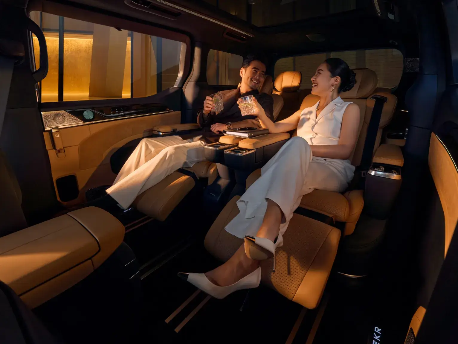 zeekr-009-2026-interior