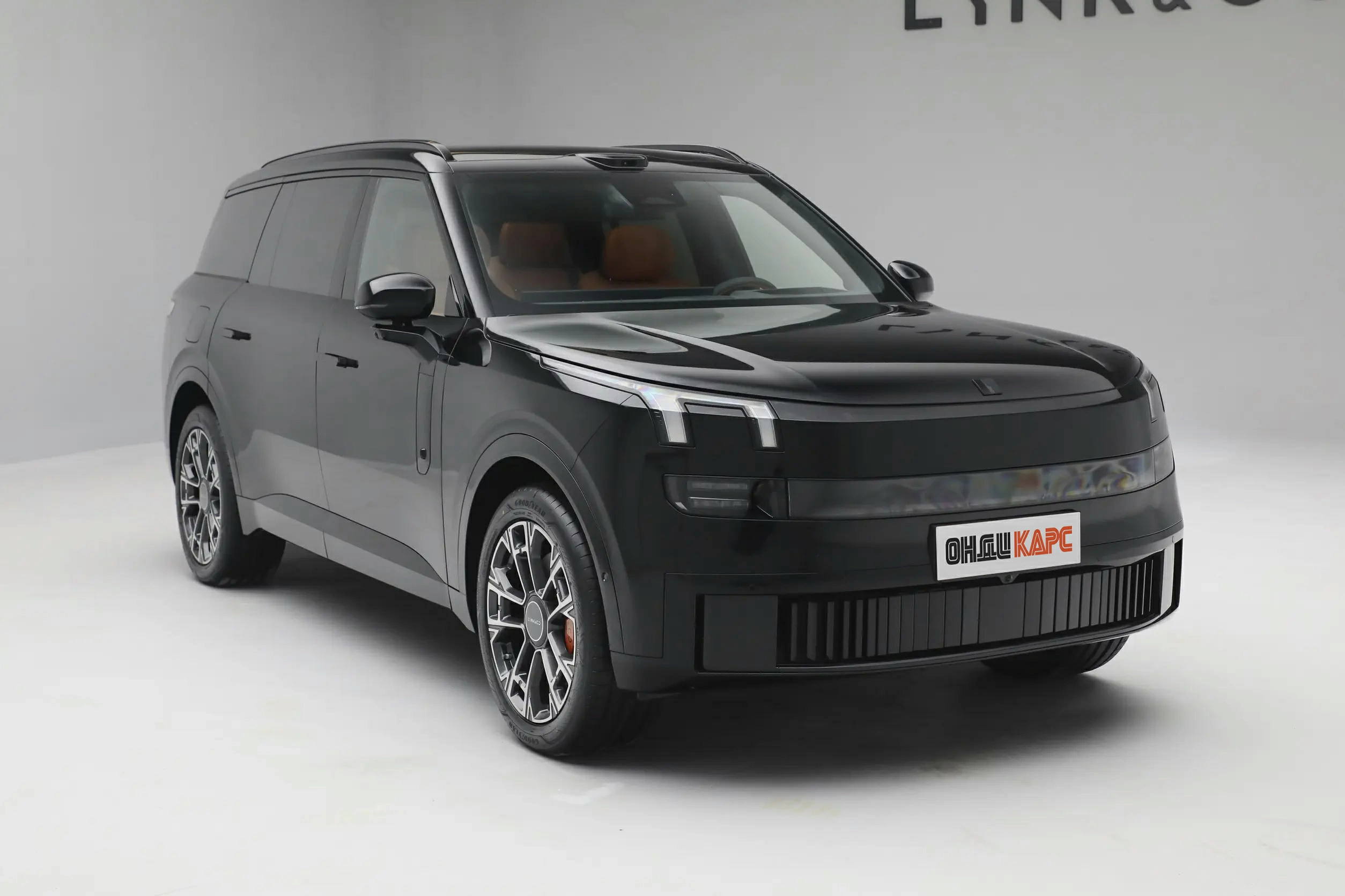 Lynk Co 900 черный