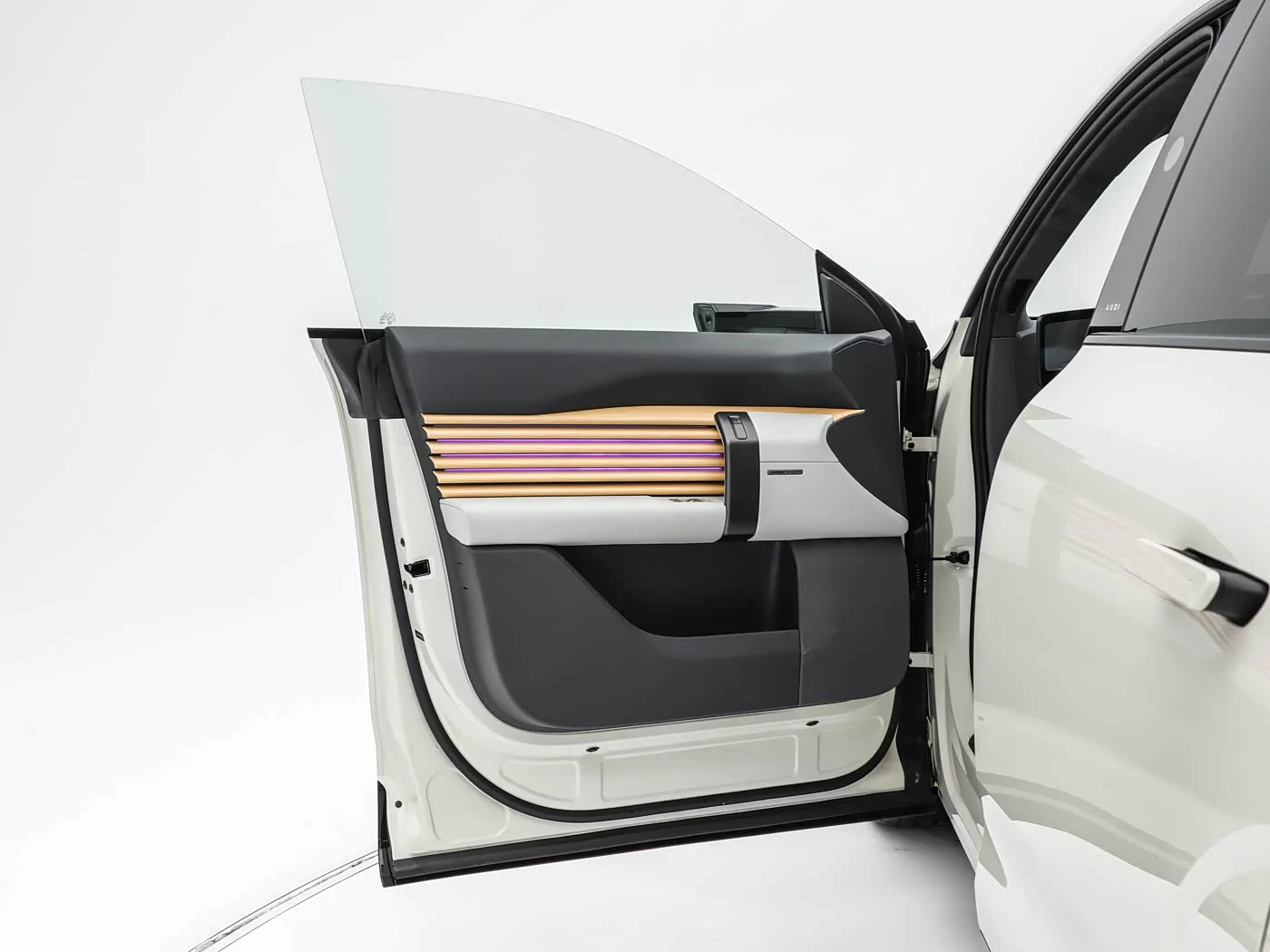 audi-ex7-interior-white-15