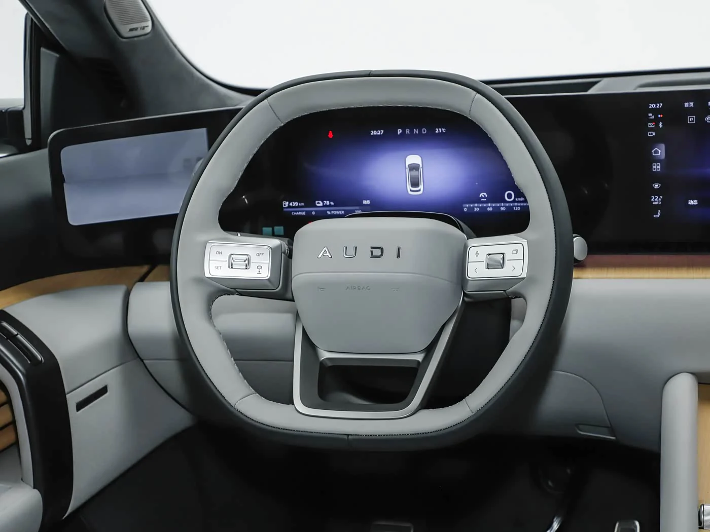 audi-ex7-interior-white-7