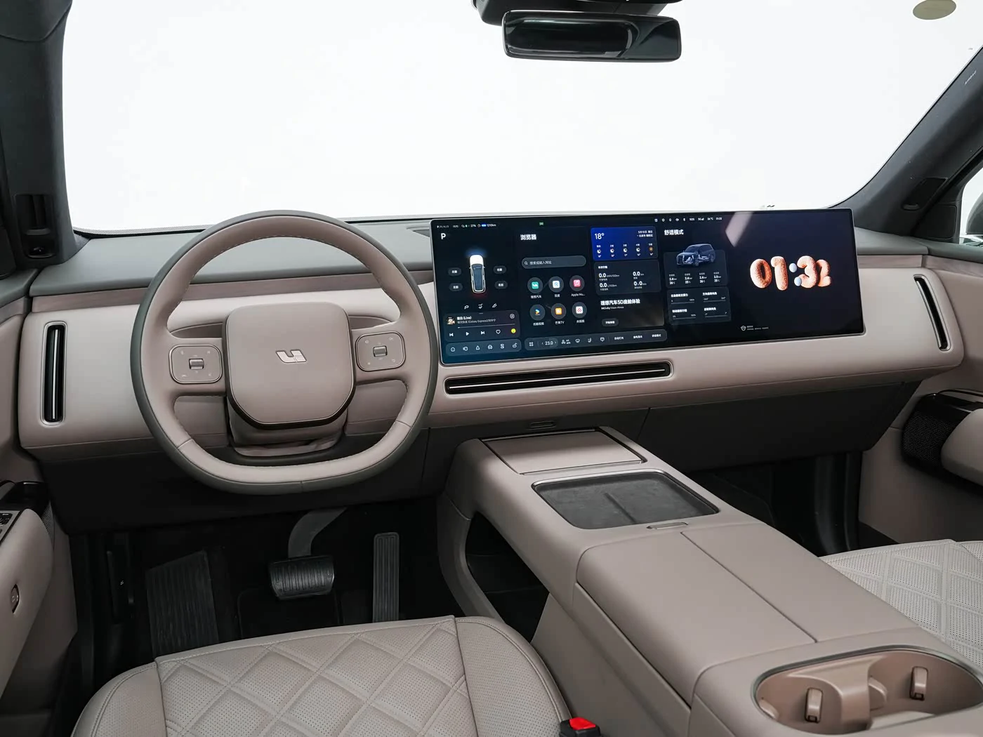 l9-livis-interior-brown-3