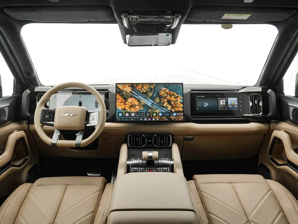 leopard-8-interior-brown-1