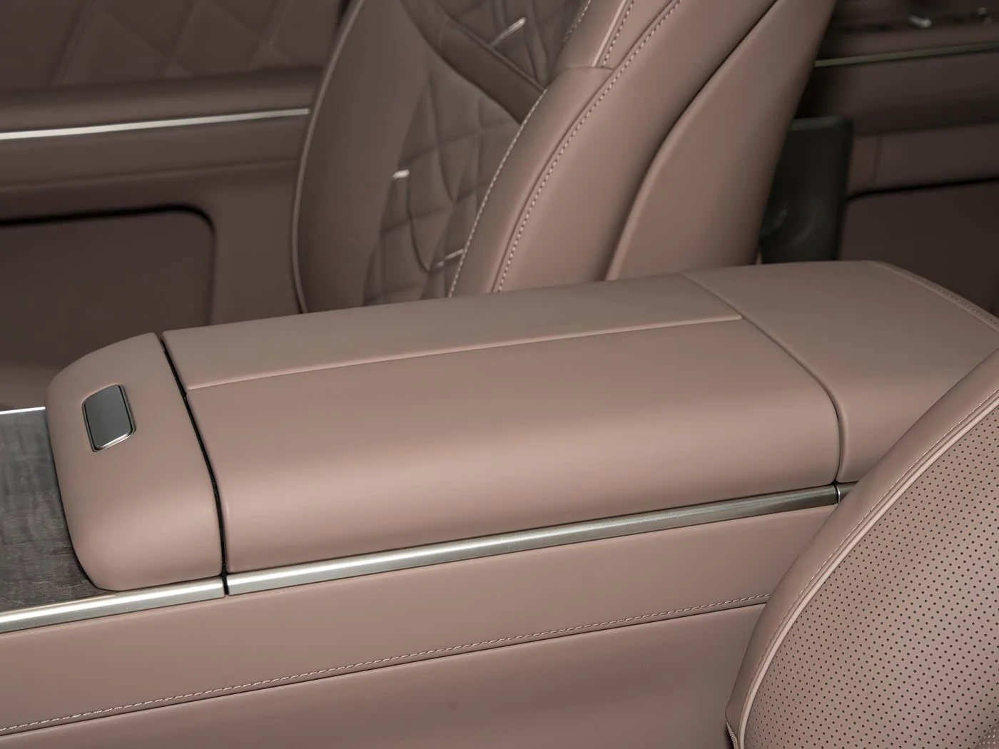 nio-es9-interior-brown-13