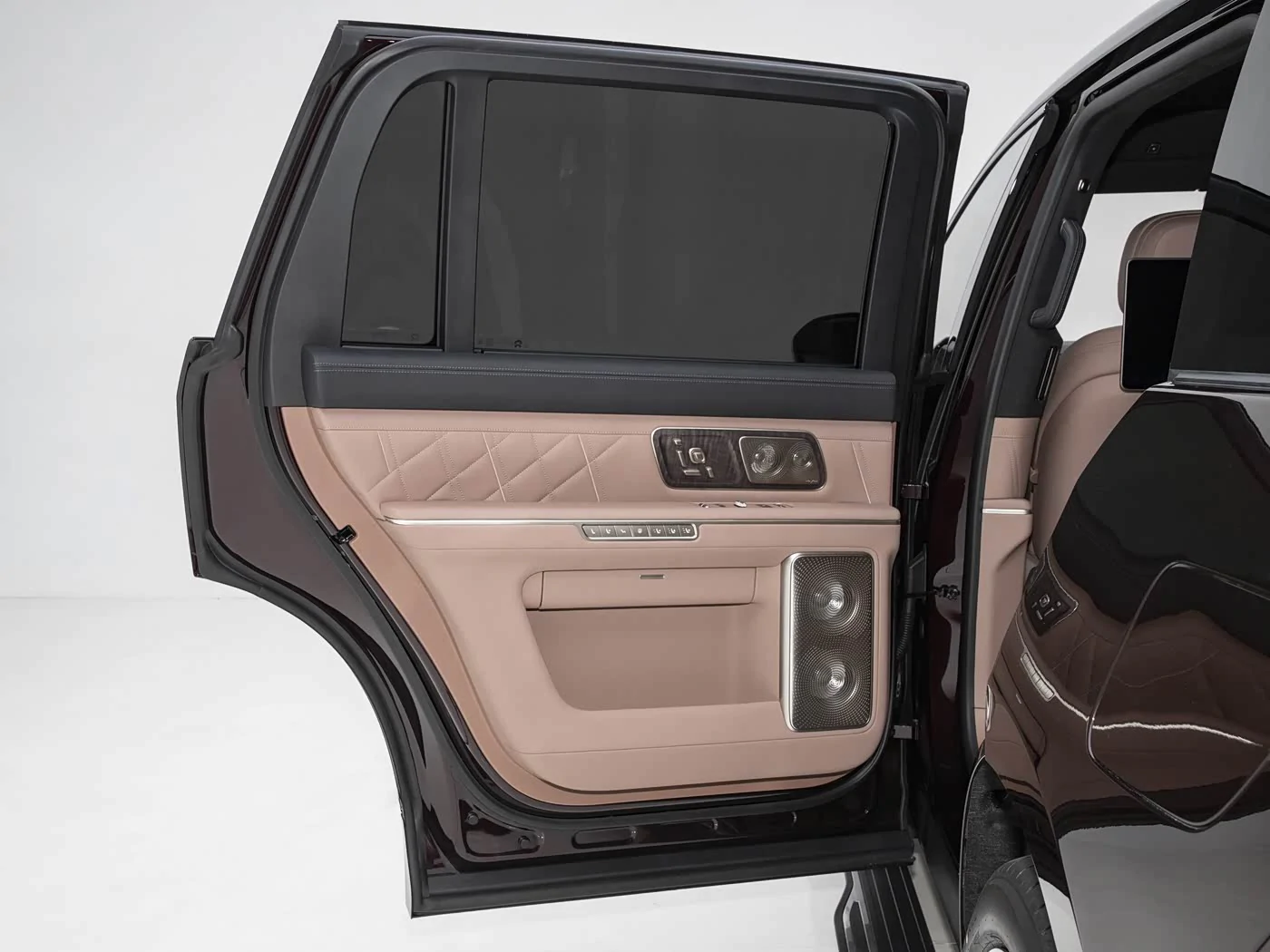 nio-es9-interior-brown-18