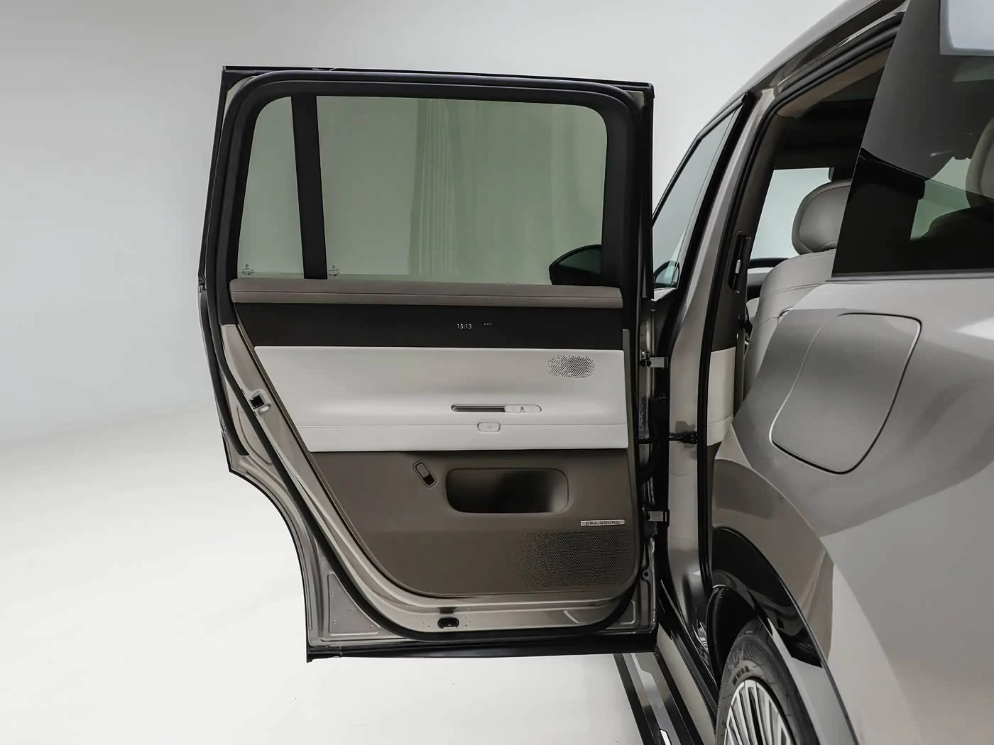 volkswagen-id-era-9x-interior-white-14