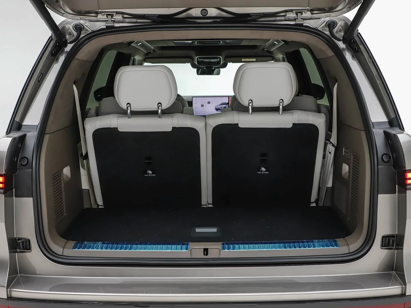volkswagen-id-era-9x-interior-white-26