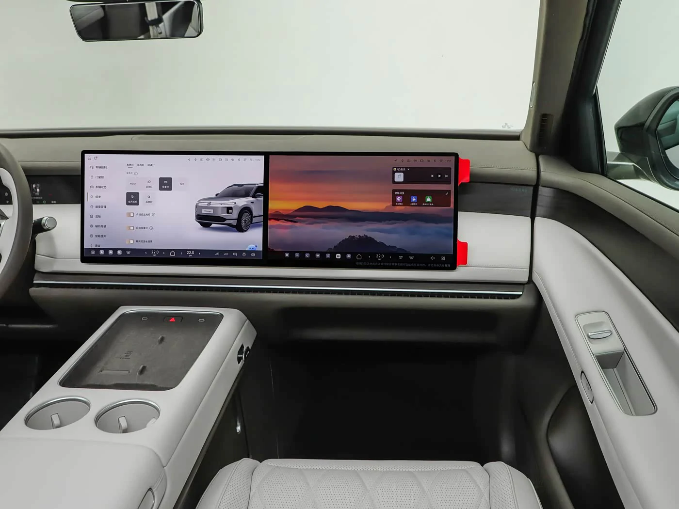 volkswagen-id-era-9x-interior-white-4