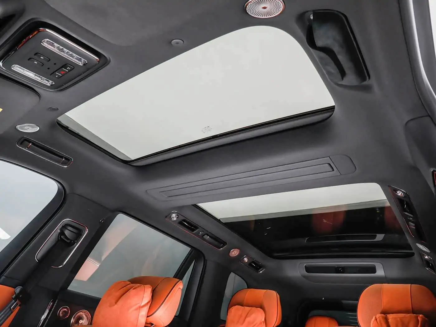 aito-m9-ultimate-interior-orange-10