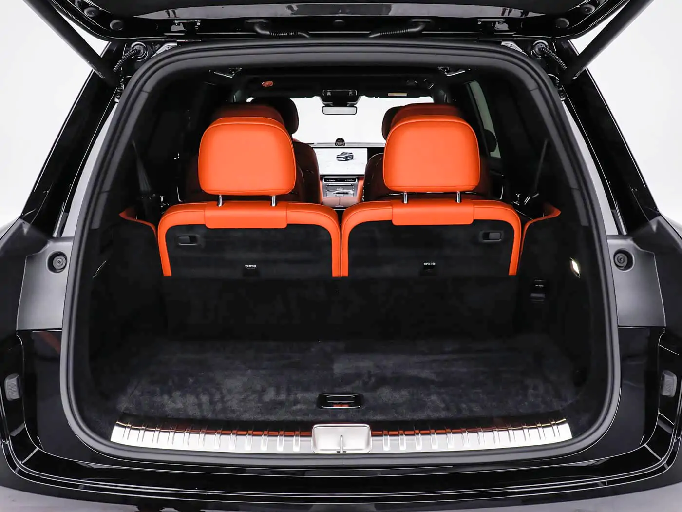 aito-m9-ultimate-interior-orange-15