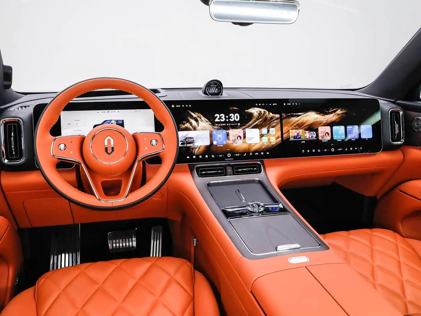 aito-m9-ultimate-interior-orange-4