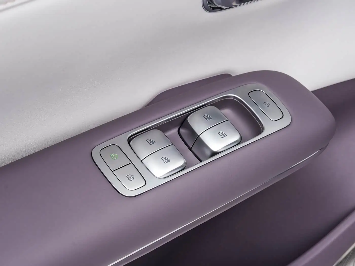 changan-qiyuan-q06-interior-purple-9