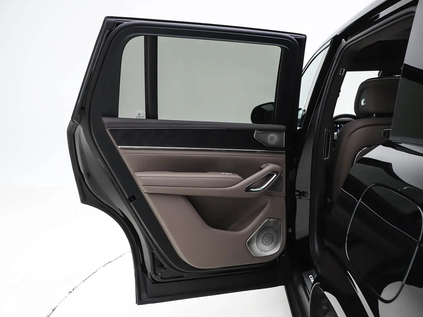 denza-n9-interior-16