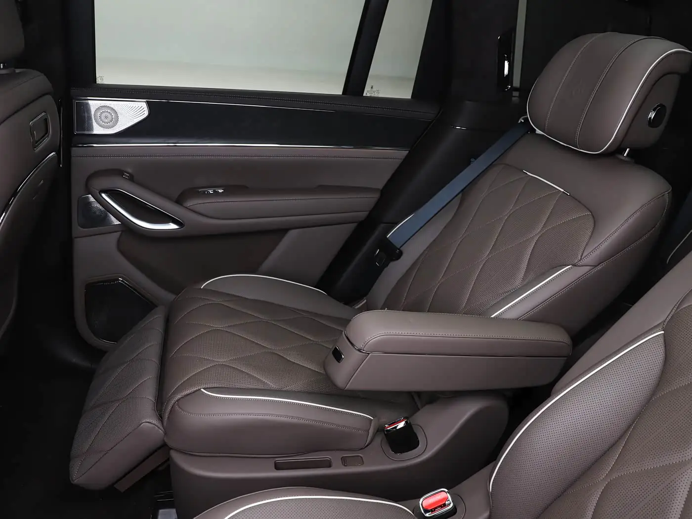 denza-n9-interior-17
