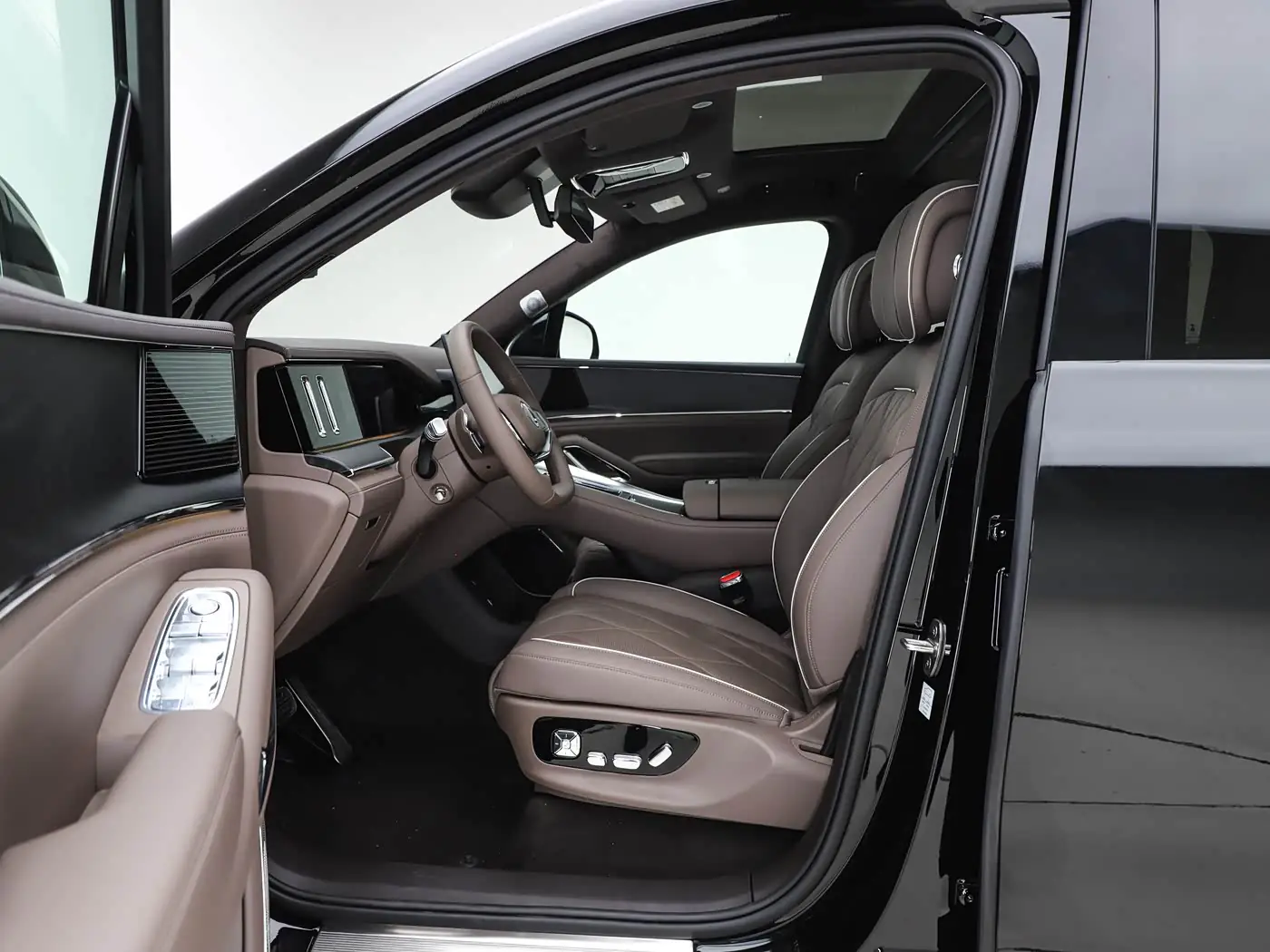 denza-n9-interior-8