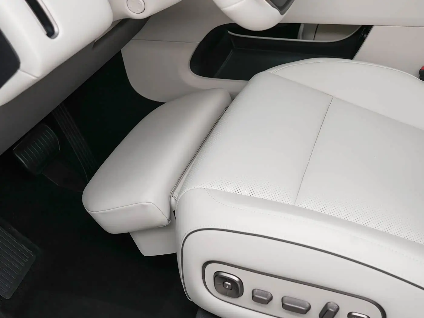 lixiang-l6-ultra-interior-7