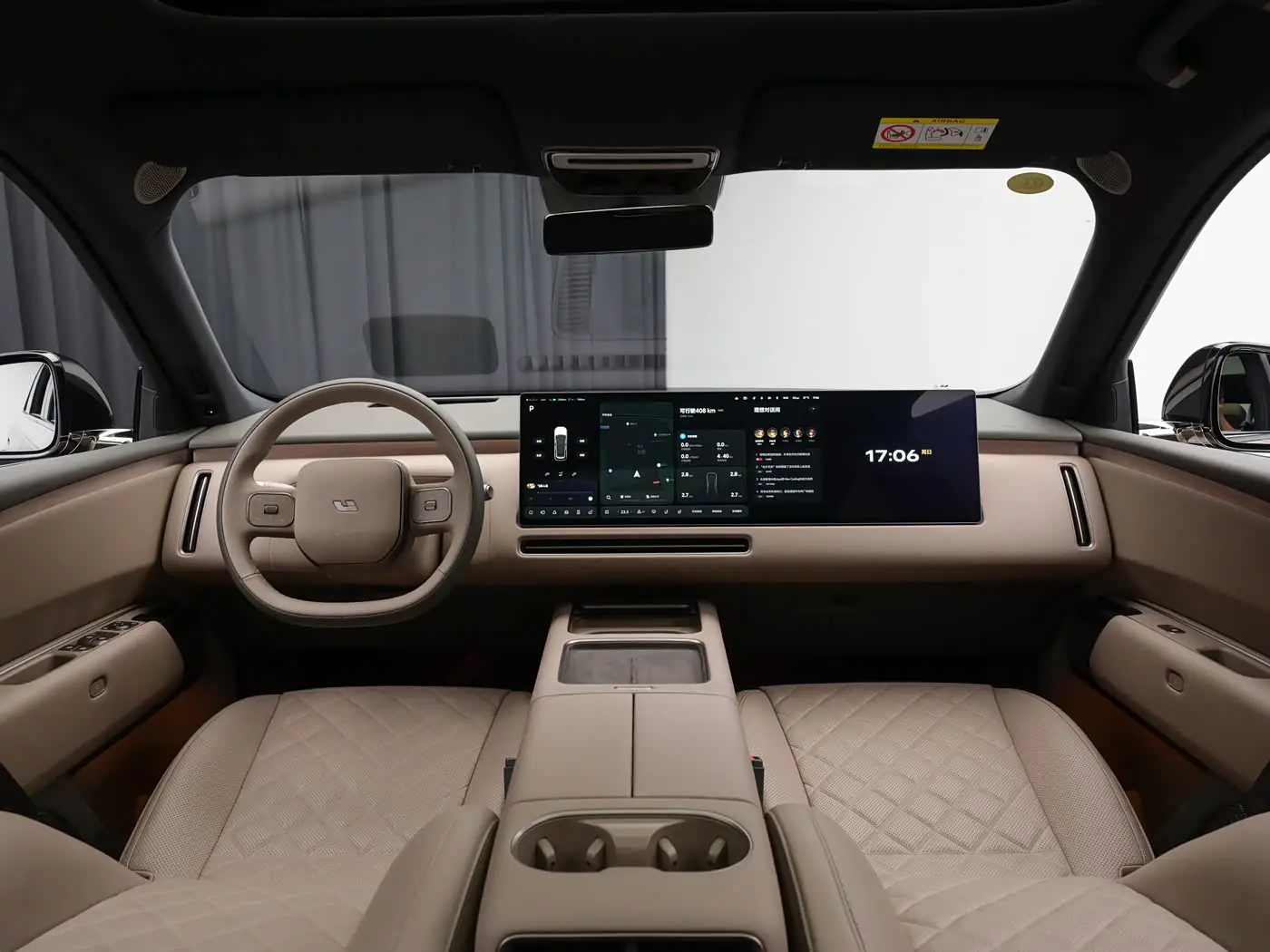 lixiang-l8-livis-interior-foto-brown-1