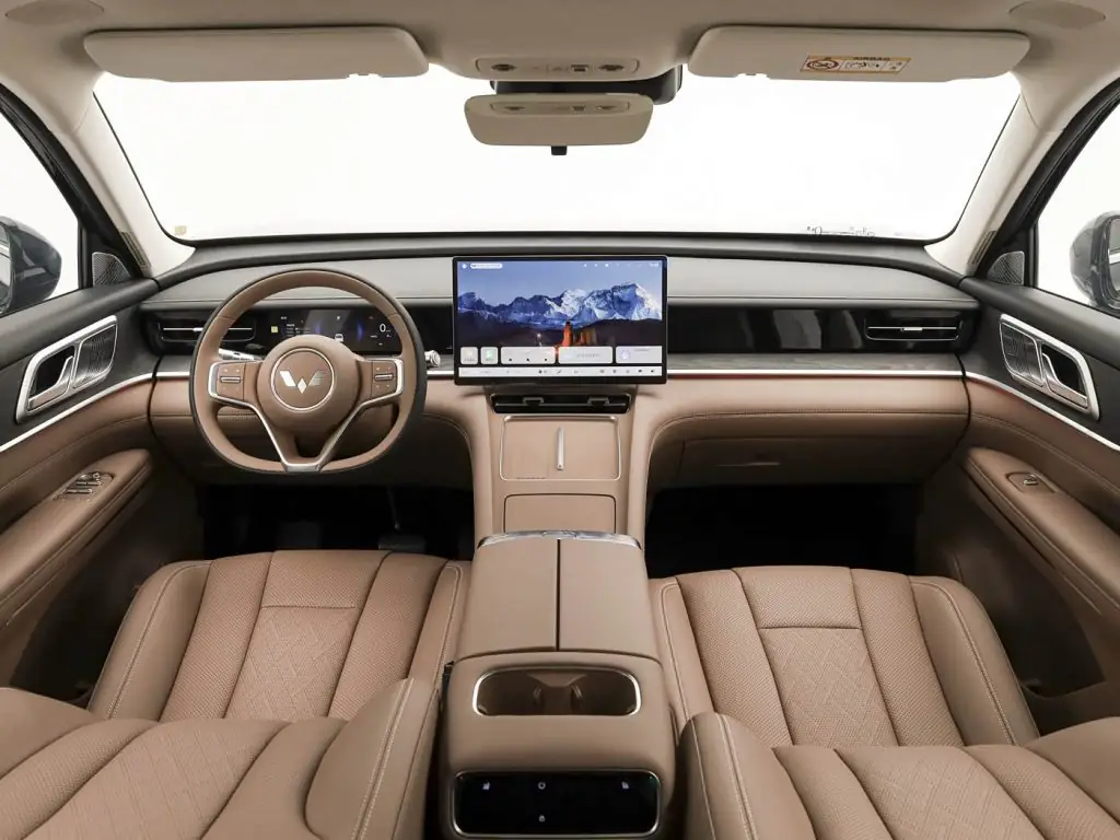 wuling-starlight-l-interior-brown-1