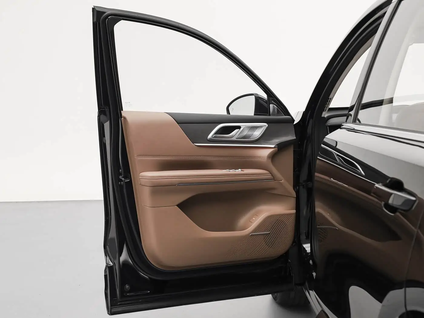 wuling-starlight-l-interior-brown-19