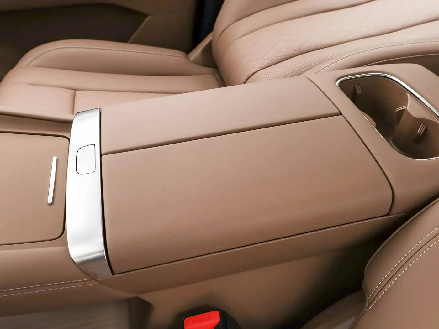 wuling-starlight-l-interior-brown-22