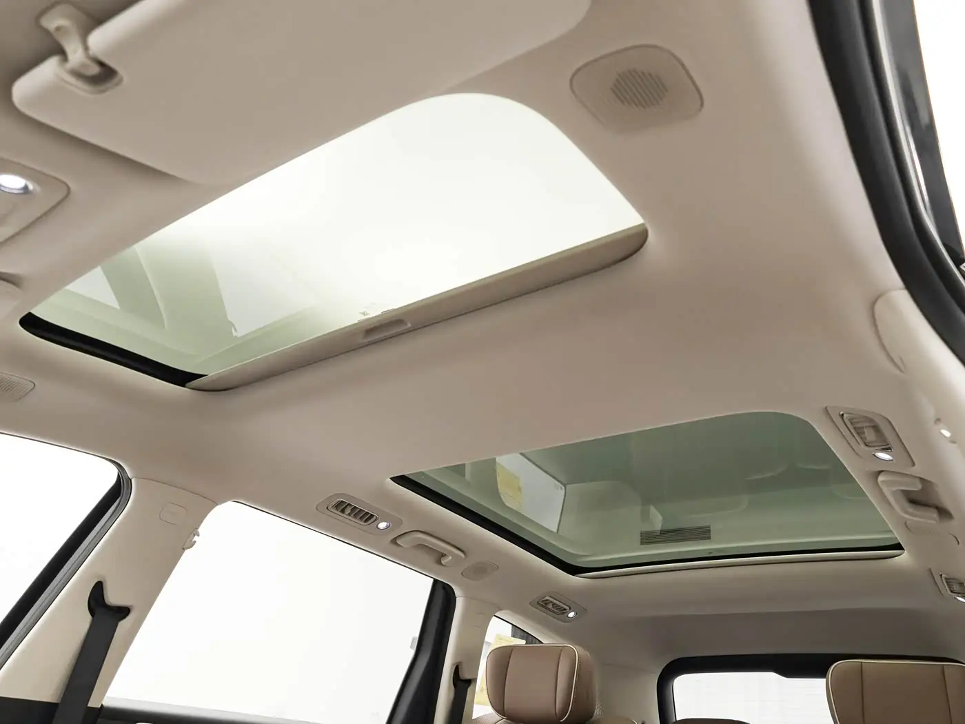 wuling-starlight-l-interior-brown-23