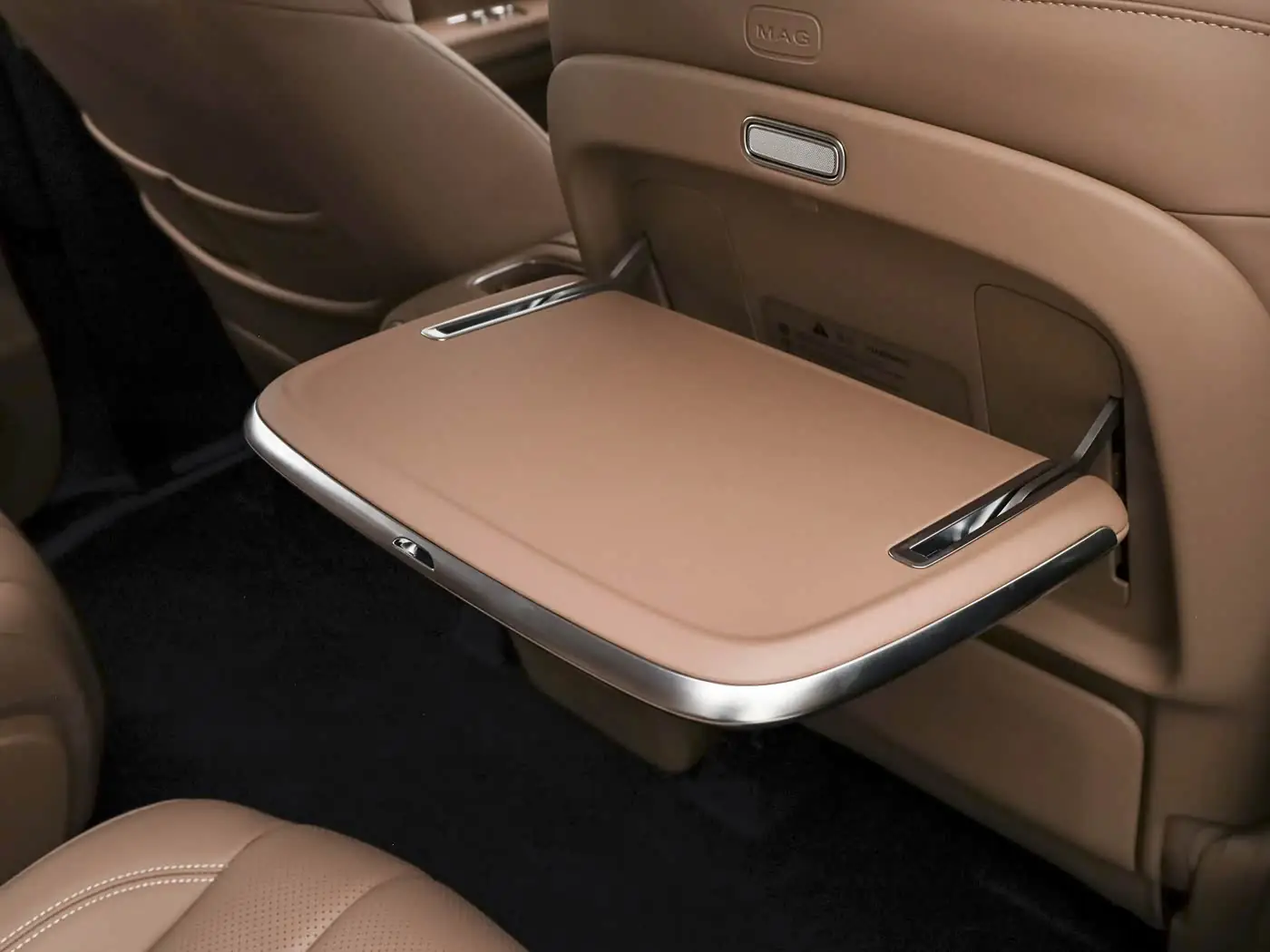wuling-starlight-l-interior-brown-29