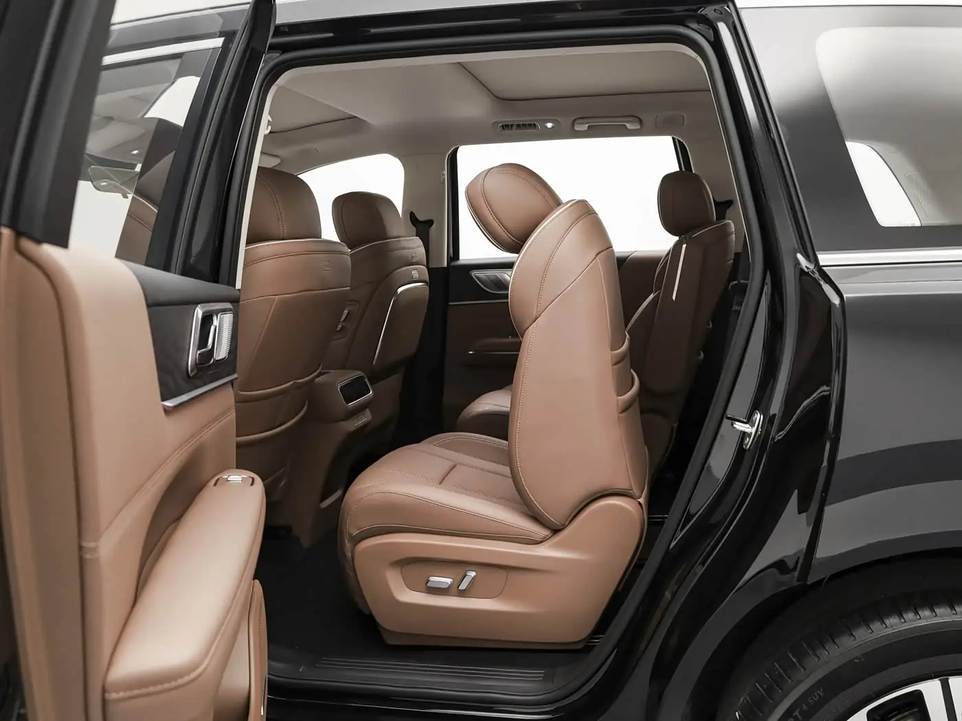 wuling-starlight-l-interior-brown-31