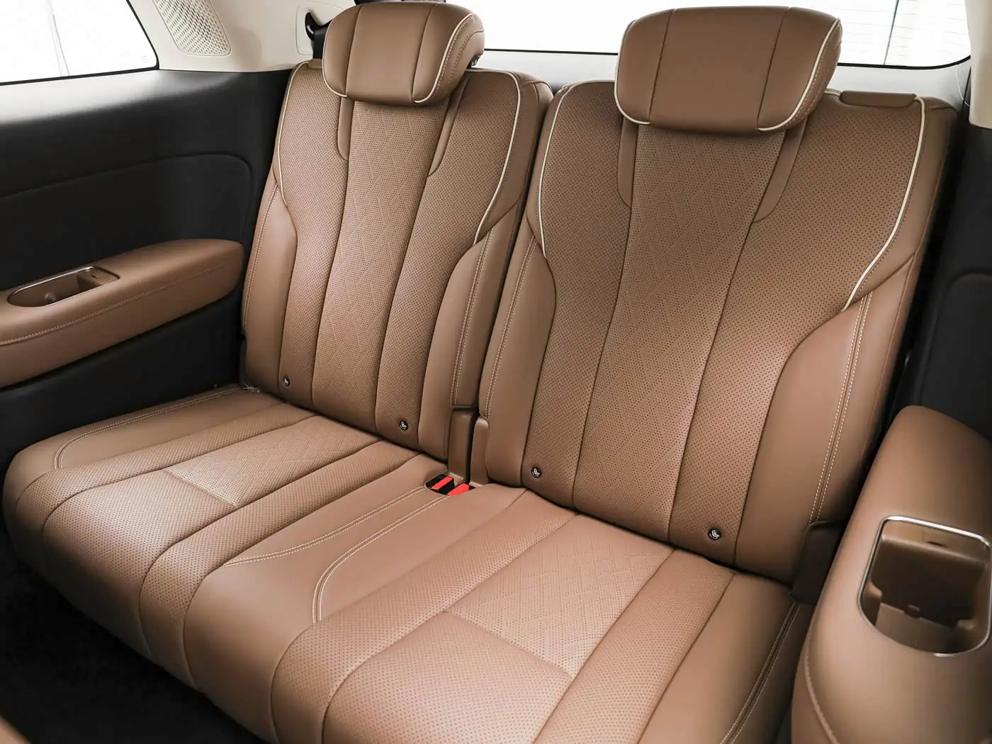 wuling-starlight-l-interior-brown-32