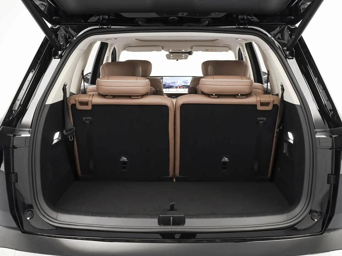 wuling-starlight-l-interior-brown-36
