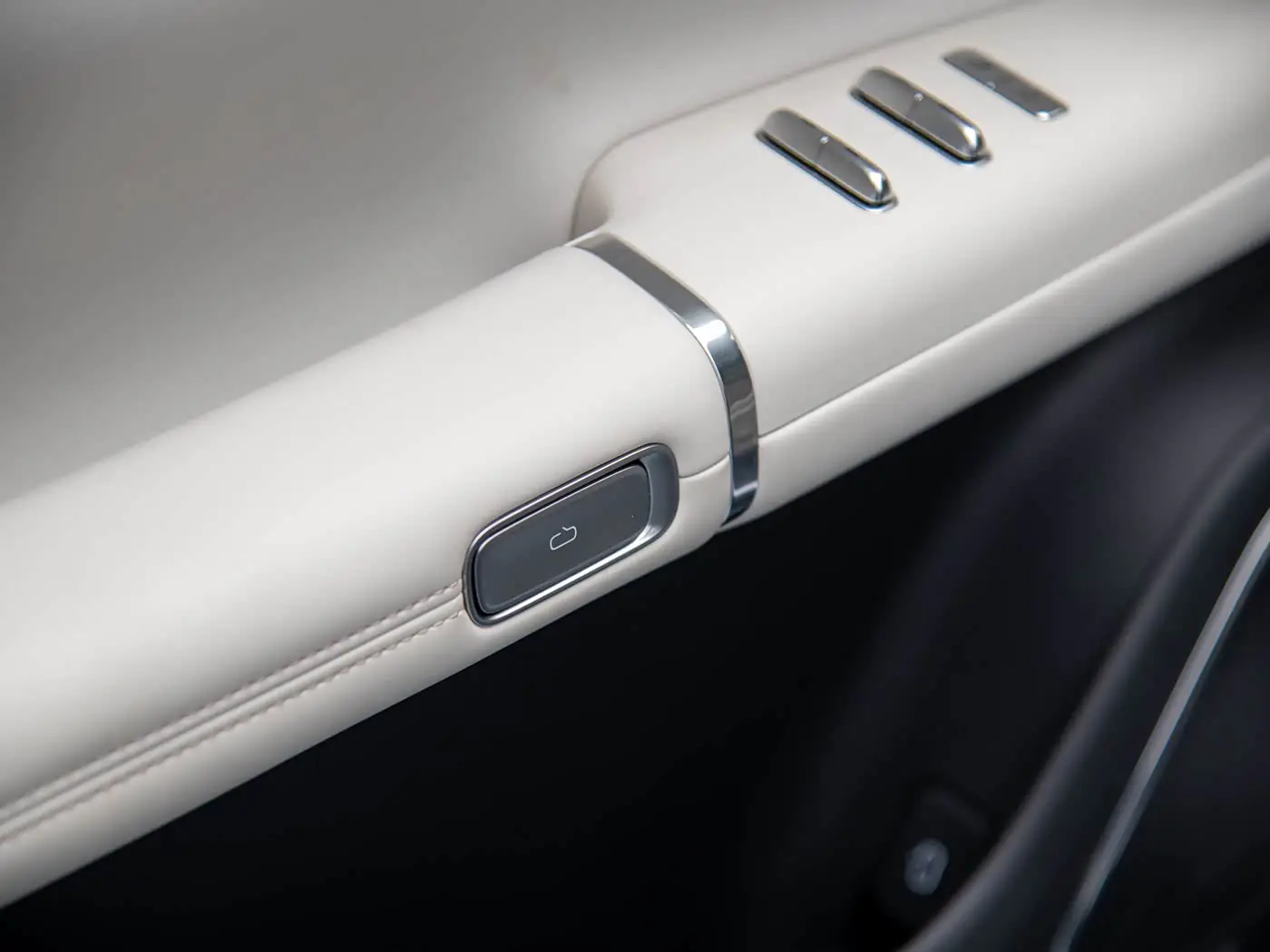 changan-qiyuan-q07-interior-white-11