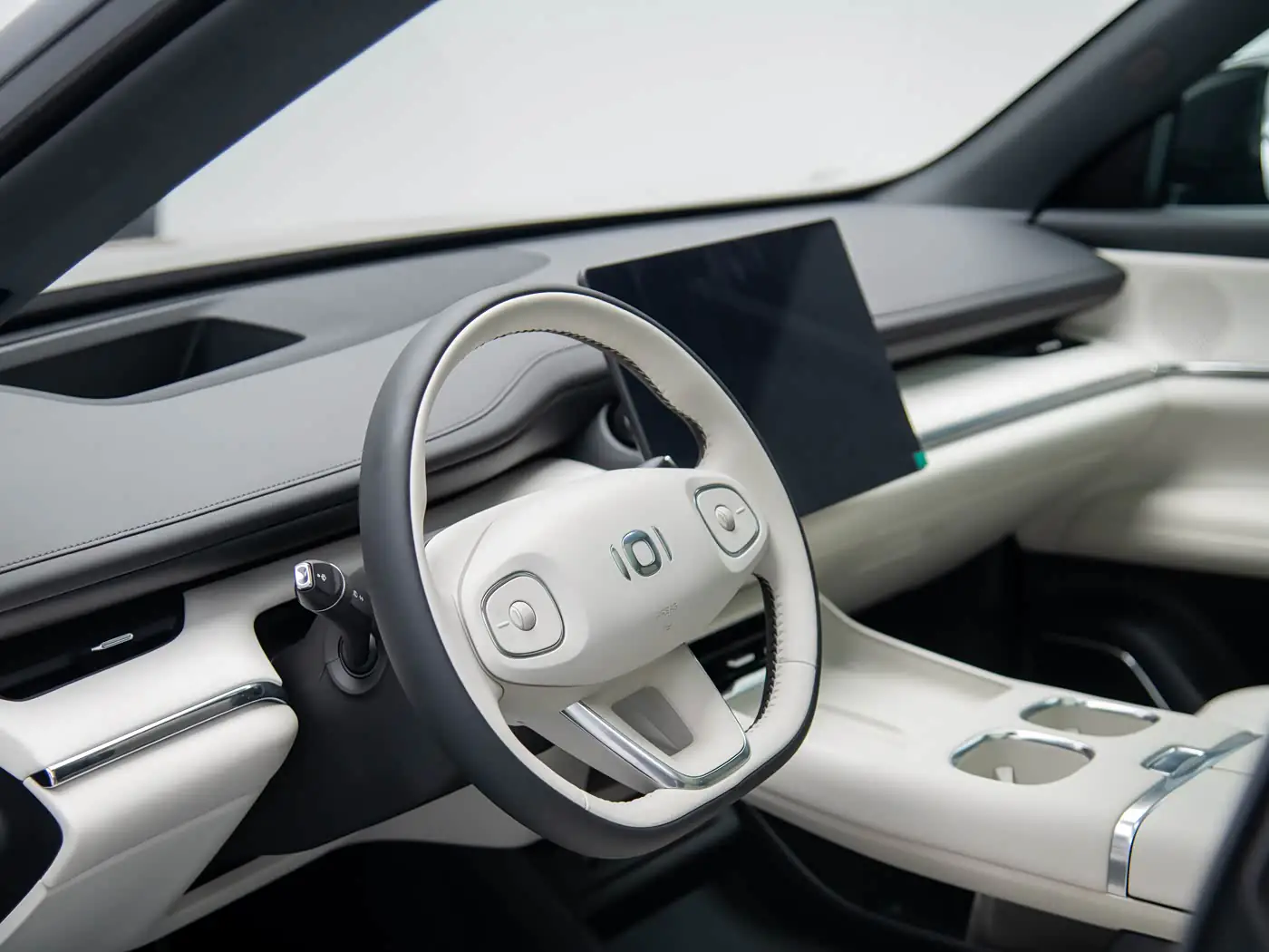 changan-qiyuan-q07-interior-white-5