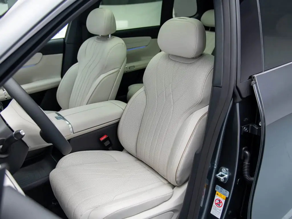 changan-qiyuan-q07-interior-white-9