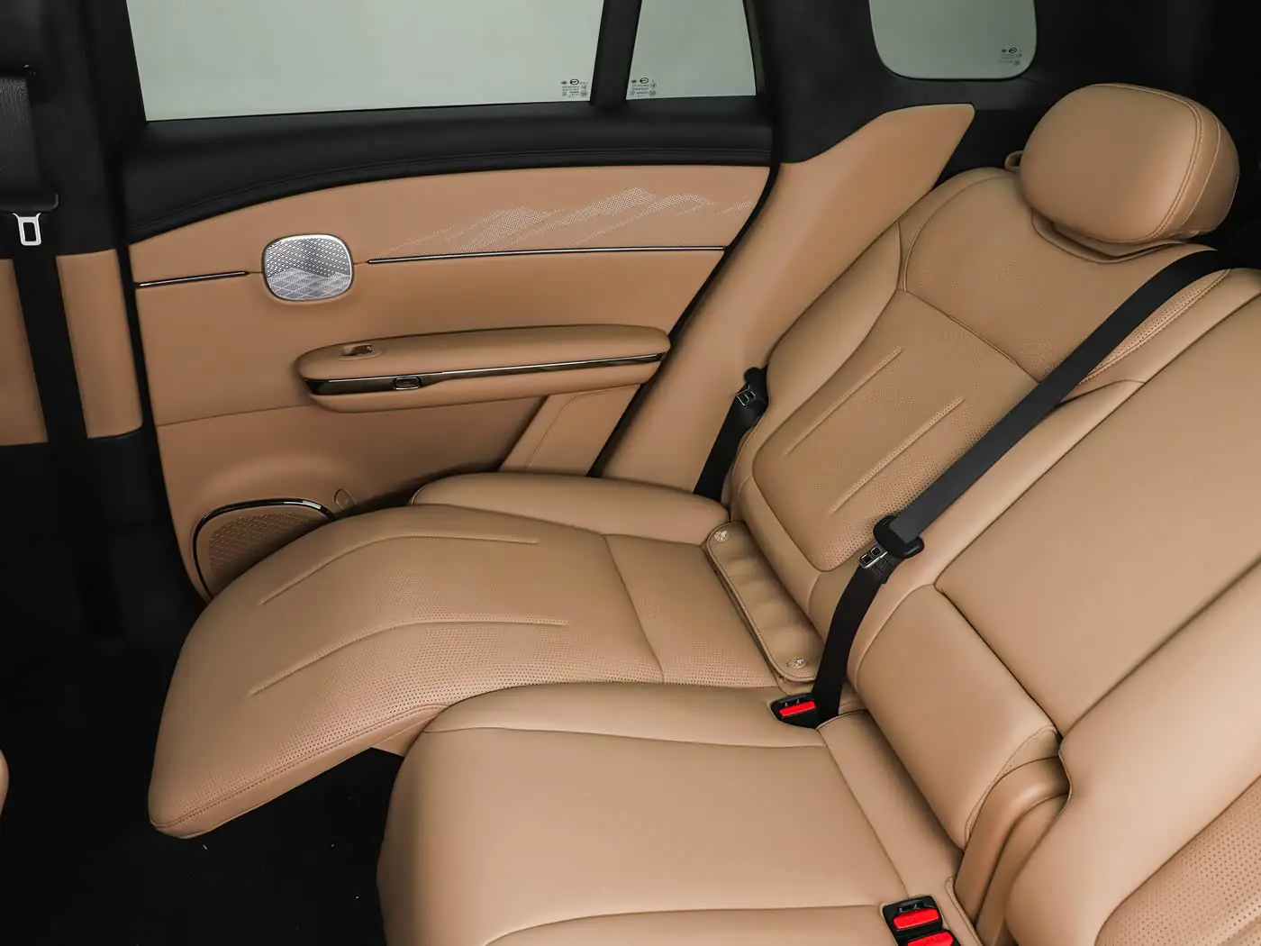 gac-s7-interior-brown-19
