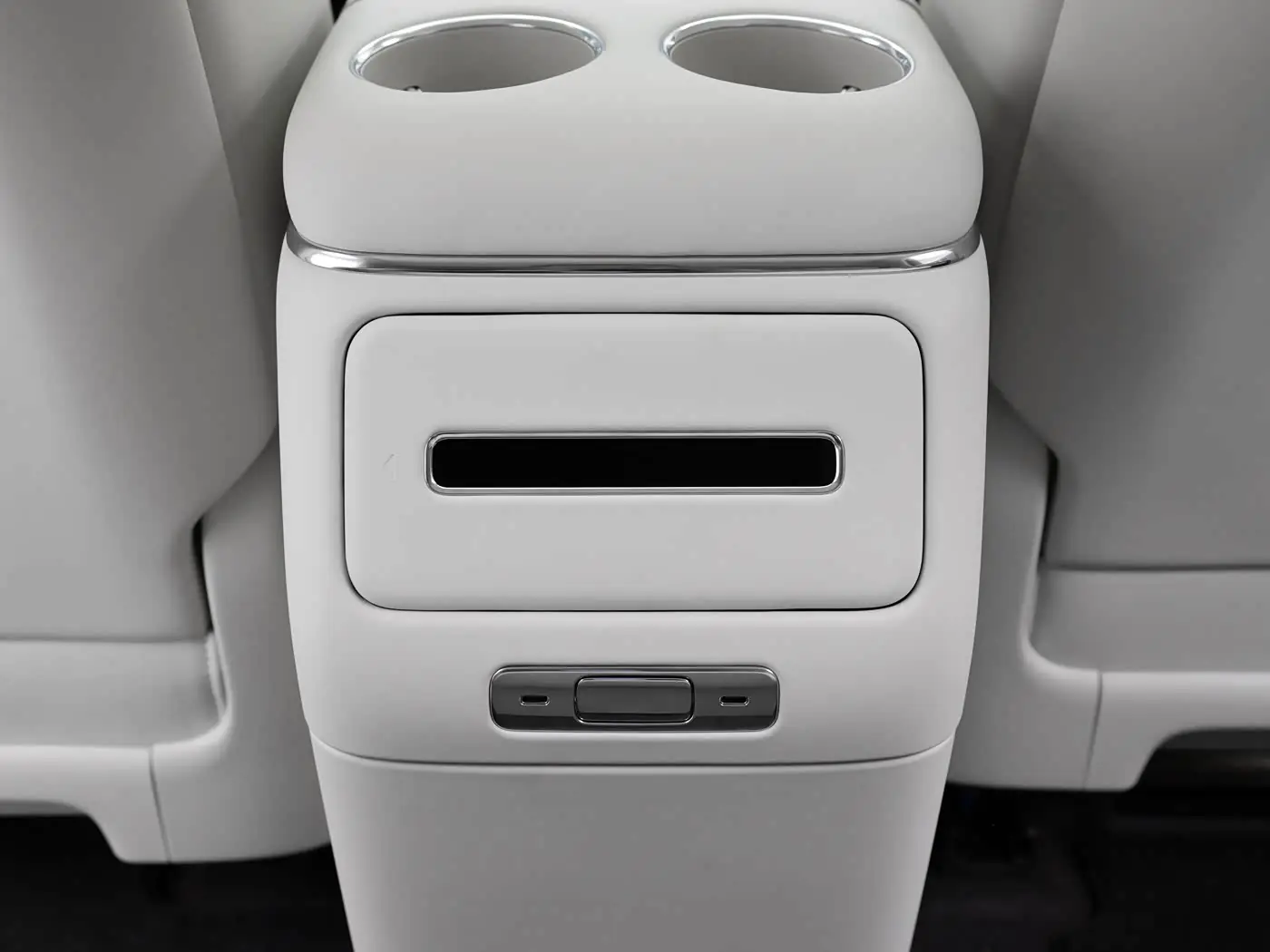 sky-nomad-n70-interior-white-21