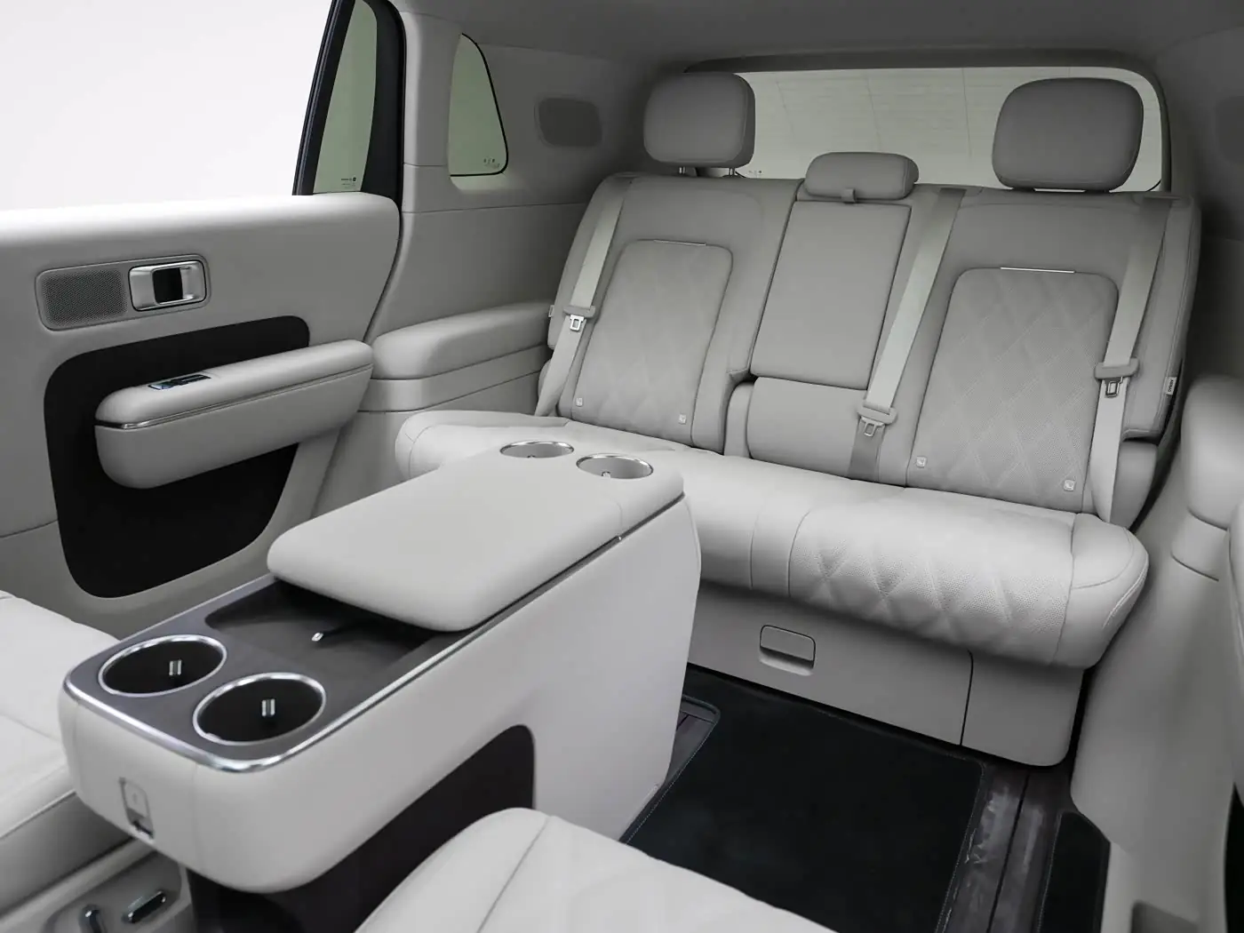 sky-nomad-n70-interior-white-37