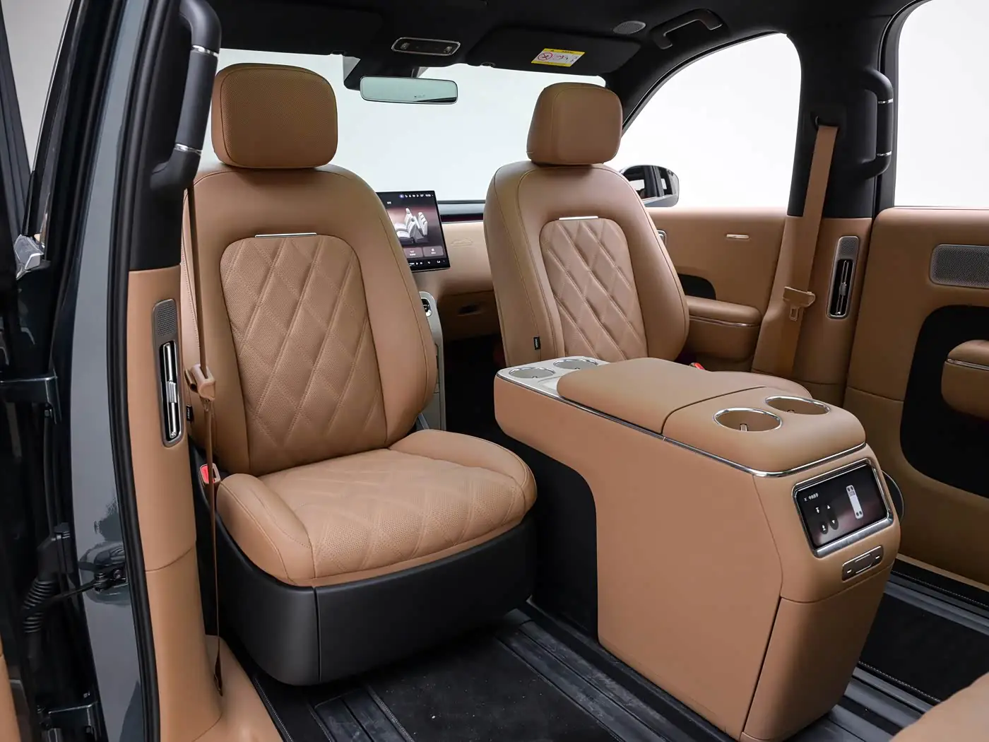skynomad-n90-interior-brown-033