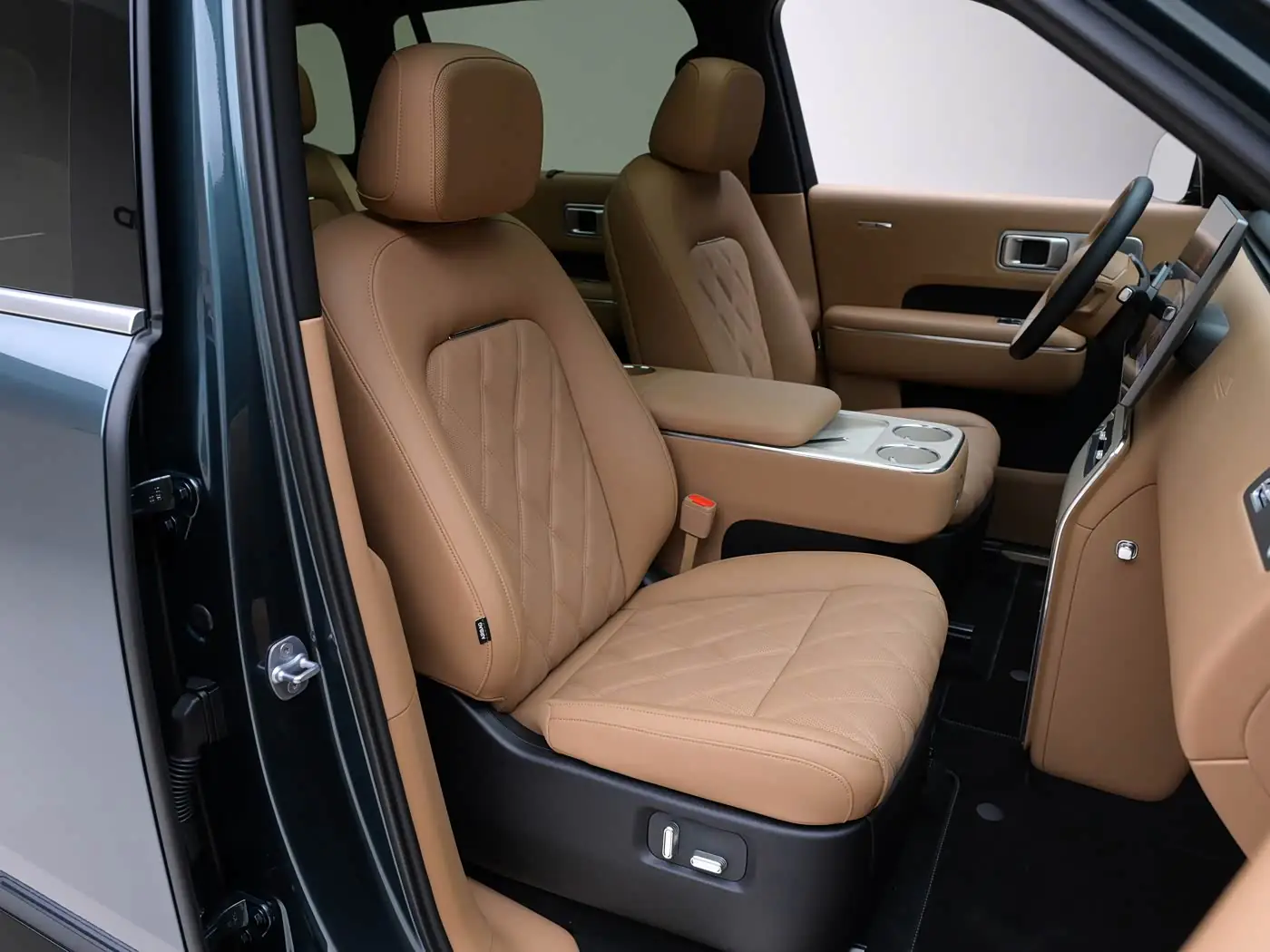 skynomad-n90-interior-brown-33