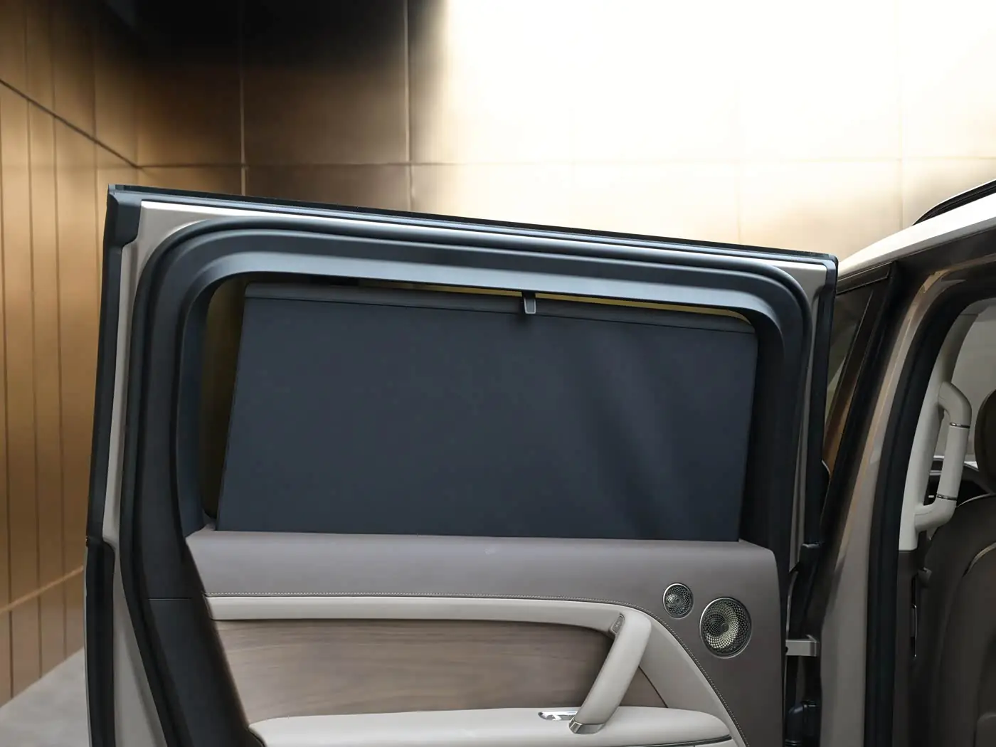 stelato-g9-interior-brown-21
