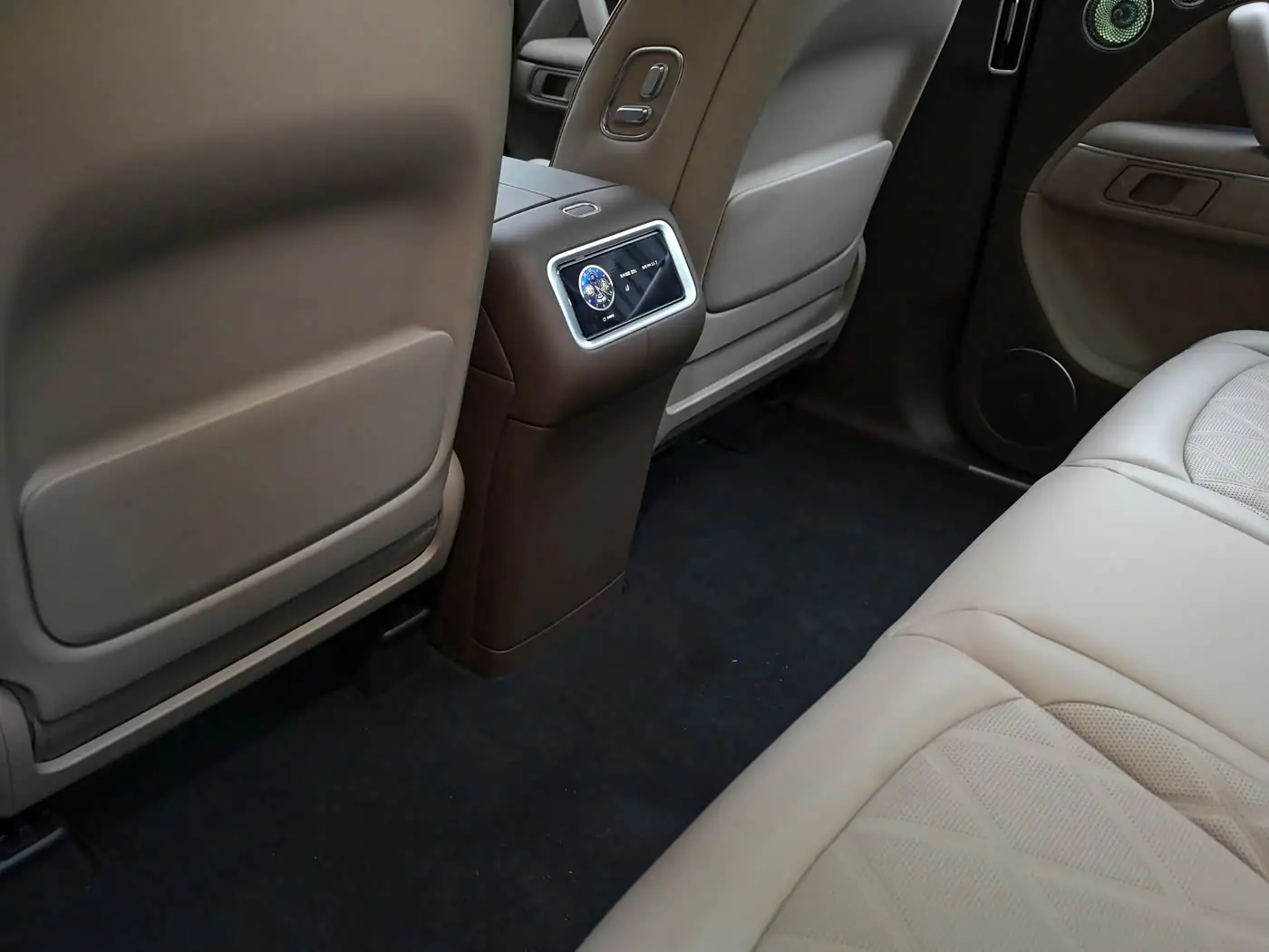 stelato-g9-interior-brown-22