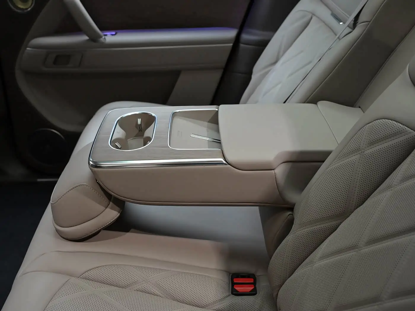 stelato-g9-interior-brown-24